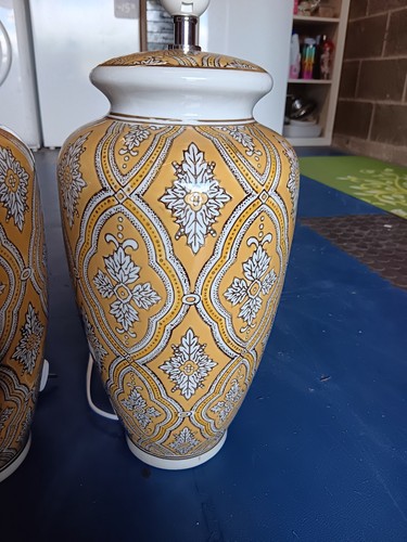 Hand painted mustard - x1,