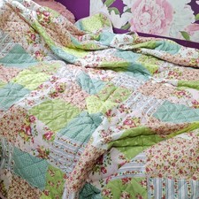 Patchwork quilt bed cover large 100x90" Ringley home collection. Very nice