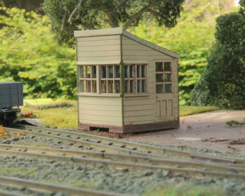 Ground signal box hut - ground, with