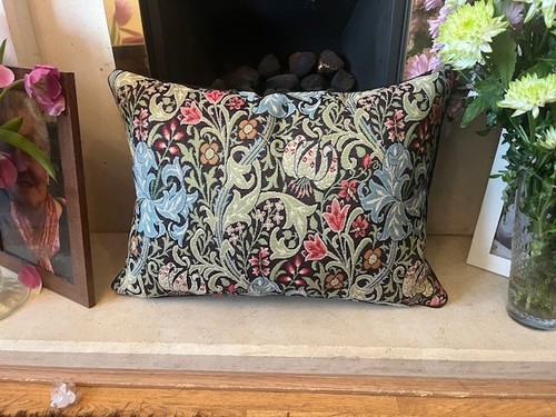 William morris golden lily - golden,