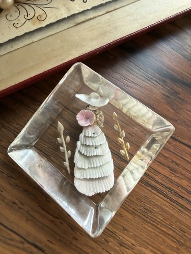 Vintage 1930s lucite - 1930s, reverse