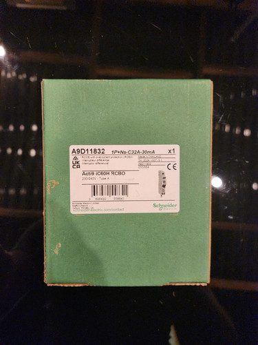 Schneider a9d11832 acti - acti, 9