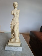 Vintage Venus De Milo Statue Resin Sculpture On Marble Look Base 23 Cm 