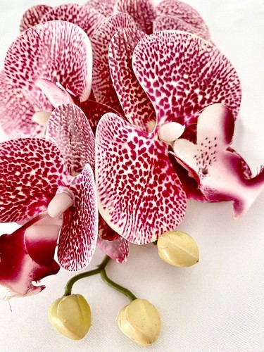 Artificial dark pink - dark, orchid