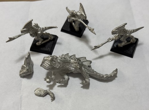 Metal salamander with 3 - metal,