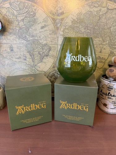 Pair ardbeg whiskey - of,