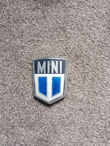 Mini bonnet badge - bonnet, original