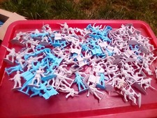 VINTAGE CHARBENS US CIVIL WAR PLASTIC SOLDIERS X 100