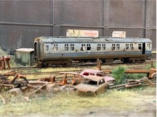 OO gauge coach: British Railways MK1 Sleeper, heavily weathered. Ref K1