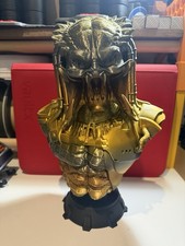 Large Predator Bust / Artistic