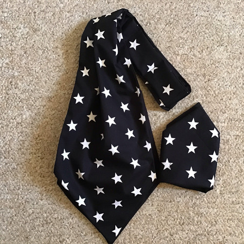 Cravat and pocket square set