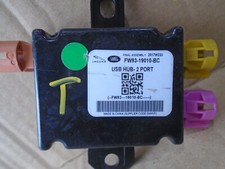 Range Rover Sport L494 Discovery 5 L462 USB Port Receiver Socket LR070580 (T)