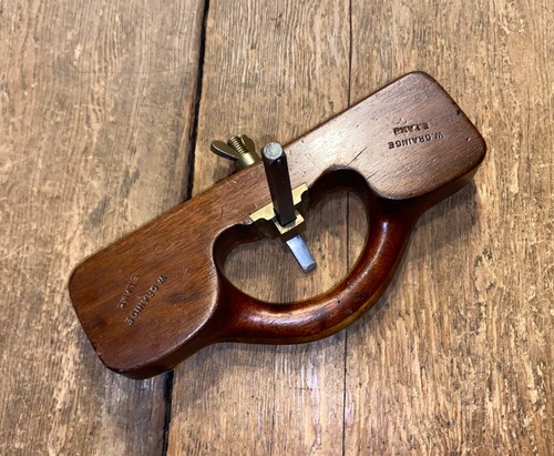 Vintage wooden grannies tooth - wooden,