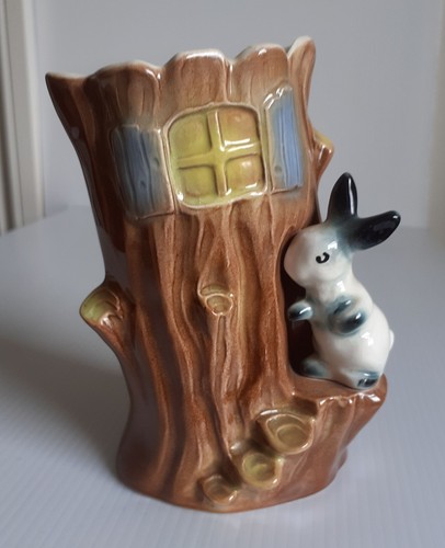 Vintage hornsea rabbit - rabbit, tree