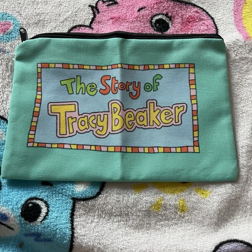 Tracy beaker makeup bag 2000s - tracy,