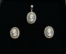 Oval Blue Cameo Earring And