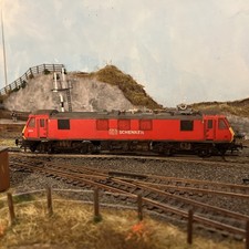 Hornby R3350 Class 90 - 90029