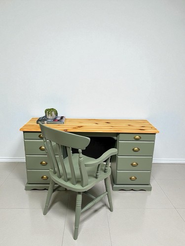 Solid pine desk - pine, and