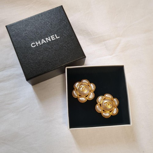 Chanel coco mark earrings 97a - coco,