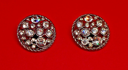 Vintage clip back round - vintage,