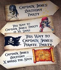 Set of 4 Large Personalised Pirate Party Decoration Arrows 