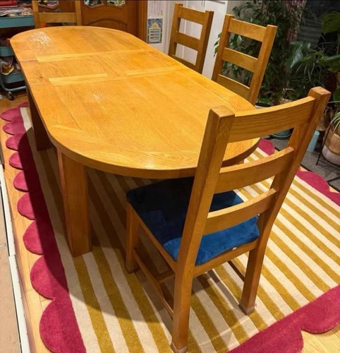 Dinning table - table, wood)