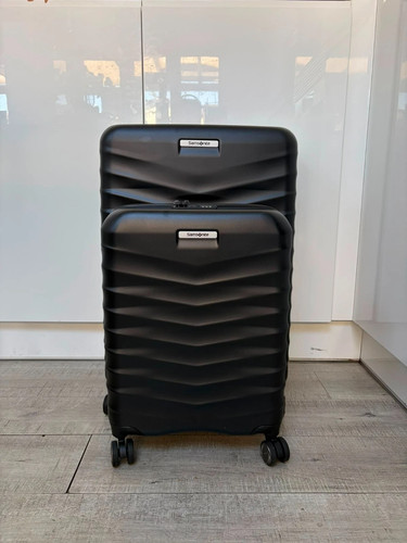 Large cabin samsonite - large, +