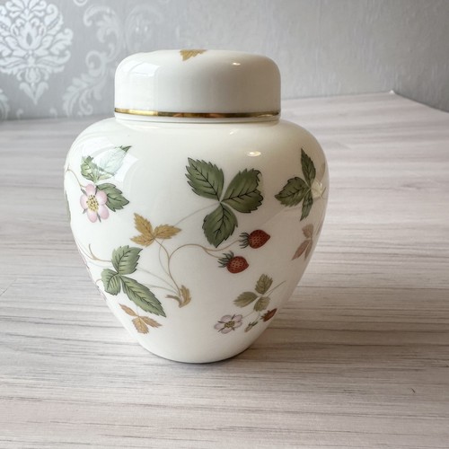 Wedgwood wild strawberry - wedgwood,