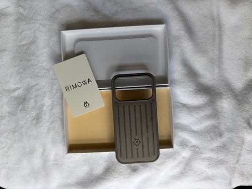 Rimowa grey aluminum iphone - iphone, 17