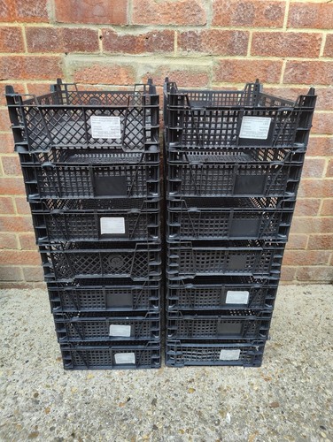 Black plastic stackable - black,