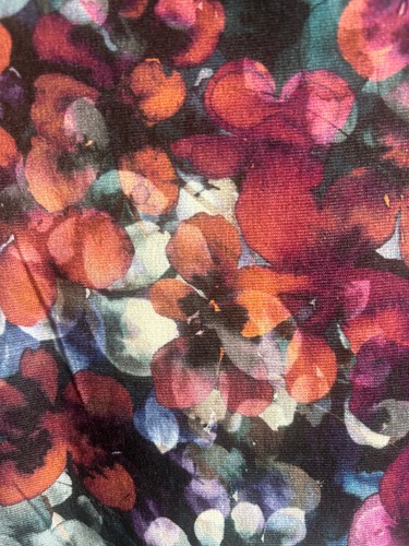Metres printed pansies - 1.1, on