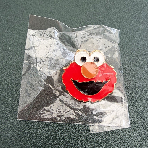 Elmo face enamel - elmo,