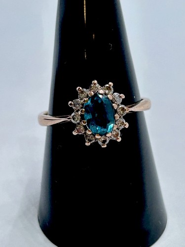 9ct solid gold sapphire - gold,