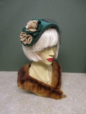 1940S STYLE GREEN BRIDGE HAT