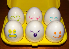 TOMY Hide and Squeak eggs preschool toy, activity shape sorting game - VGC