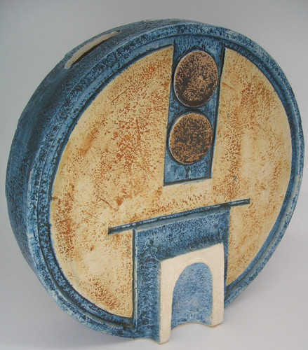 Giant troika wheel vase - giant, "wheel"