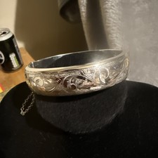 Vintage Silver Half Engraved/Plain Hinged Bangle - Hallmarked 27.5gms