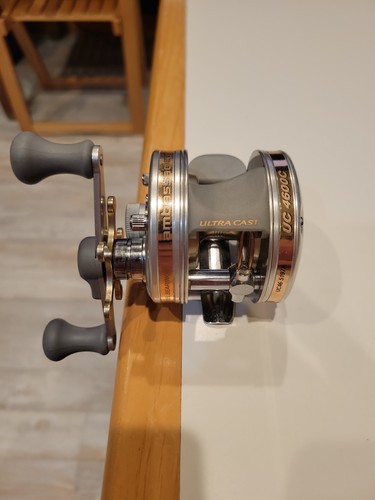 Abu garcia baitcasting reel - abu,