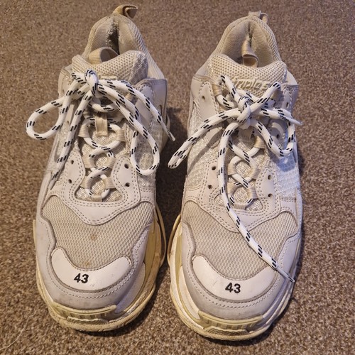Size balenciaga triple s - -,
