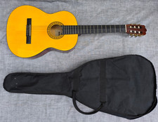 Classical Acoustic Guitar Marlin Model 130050 with Carry Case