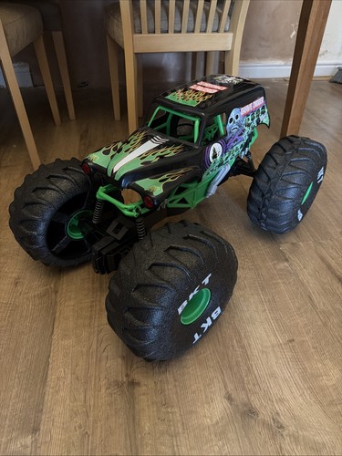 Monster jam grave - grave, digger