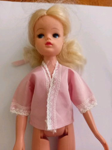 Vintage sindy bed jacket - sindy,