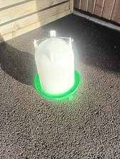 Green and White 4litre Drinker with Extendable Legs Used Good Condition
