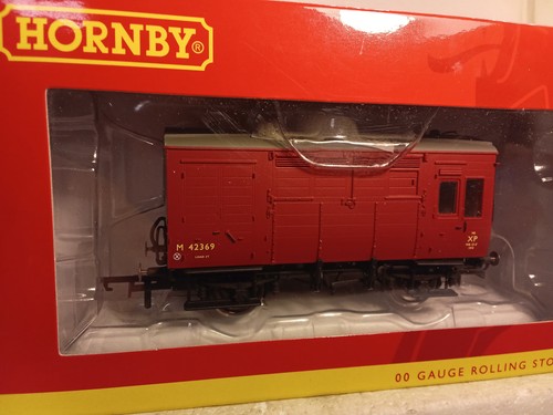 Hornby r6679 horse box - hornby,