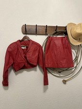 🌹 80’s RARE Vintage Red