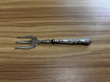 1903 Silver Bread Fork, Lion
