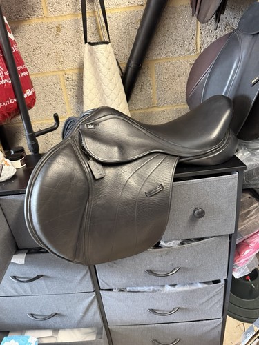 Inch black leather - 17.5,