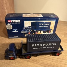 CORGI CLASSICS 1:50 THAMES TRADER PLATFORM & TRAILER - PICKFORDS 30501