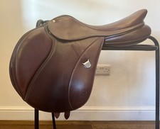 17 1/2” Bates Elevation Adjustable Dual Flap Chestnut Brown Jump Saddle
