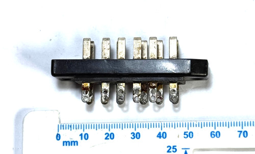 Pin plug connector - 12,